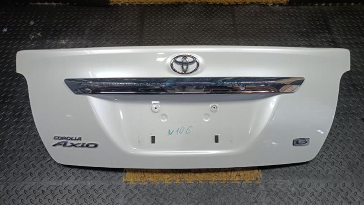 Крышка багажника Тойота Королла Аксио в Аргуне 106946