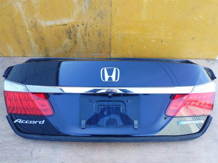 Крышка багажника Хонда Аккорд в Аргуне 50872